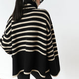 Gestreifter Rollkragenpullover